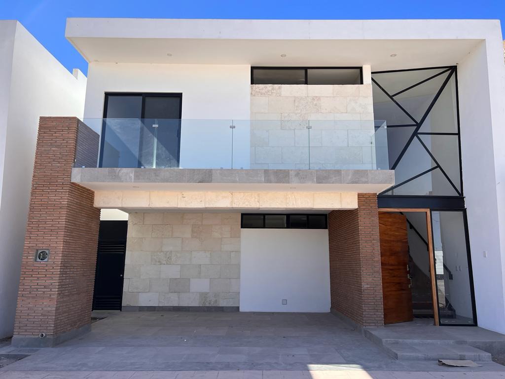 CASA EN VENTA EN SENDEROS, TORREÓN